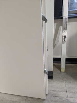 Gepantserdedeuren deur AV4 met lage haken