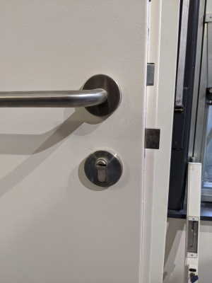 Gepantserdedeuren deur AV4 Frame vergrendeld